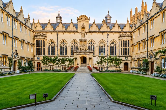 Former homepage courtyard image — Former homepage and default social-preview image